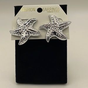 Silver Starfish Pierced Earrings.